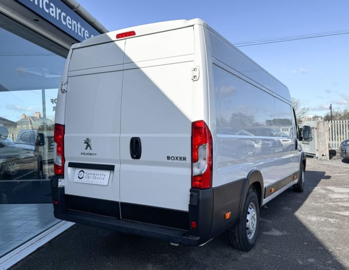 2025 Peugeot Boxer