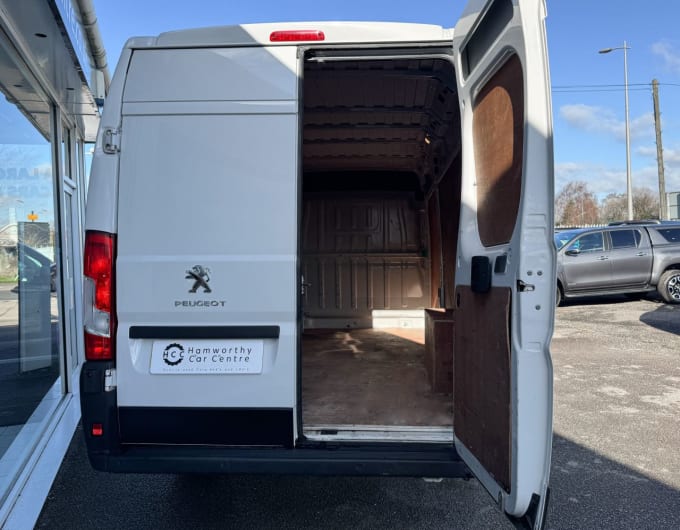 2025 Peugeot Boxer