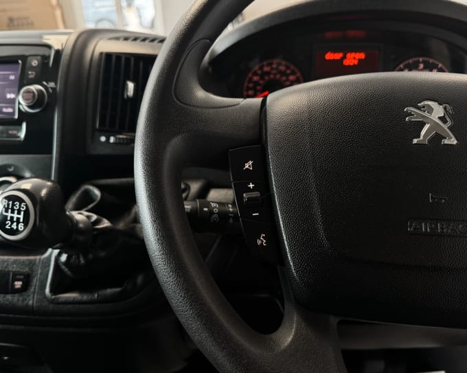 2025 Peugeot Boxer