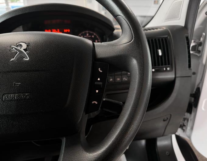 2025 Peugeot Boxer
