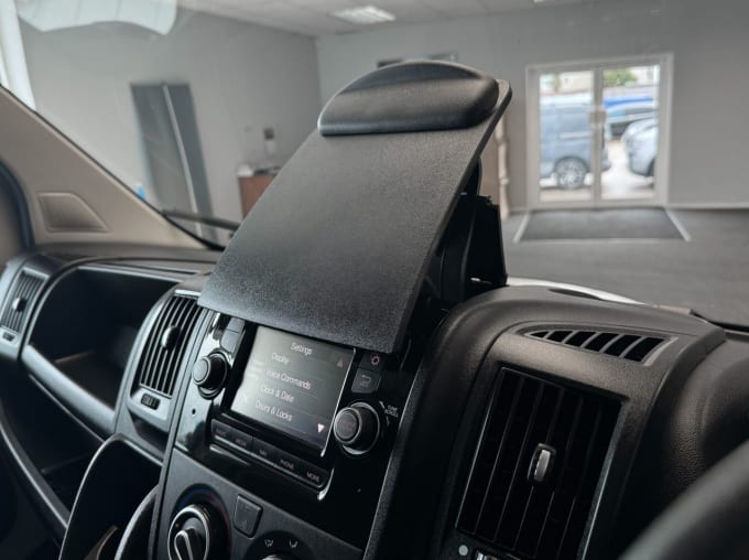 2025 Peugeot Boxer