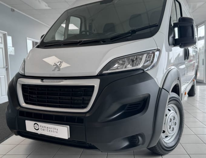 2025 Peugeot Boxer