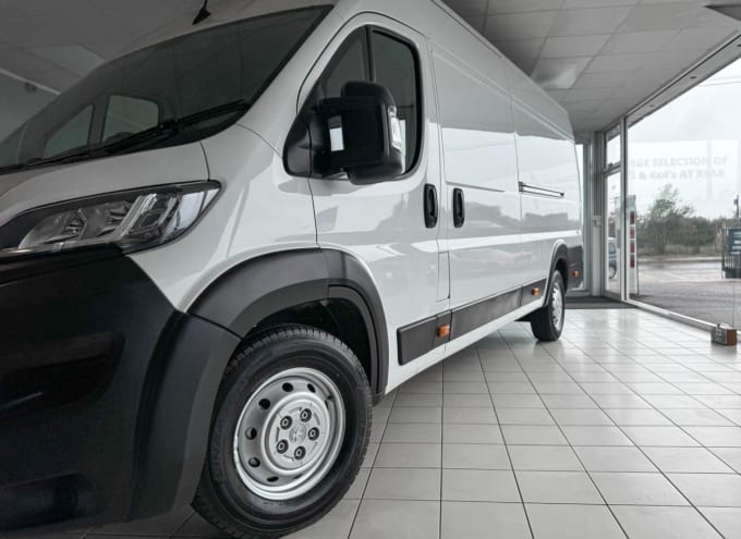 2025 Peugeot Boxer