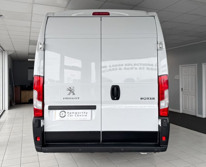 2025 Peugeot Boxer