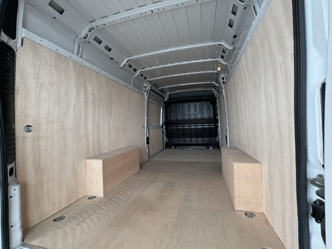 2025 Peugeot Boxer