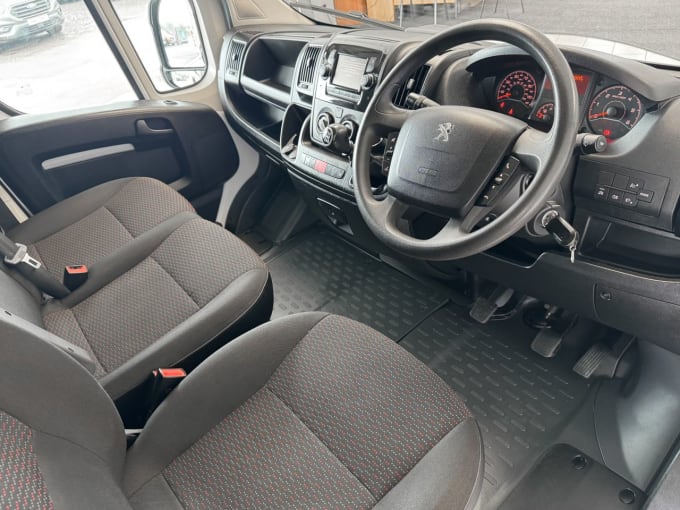 2025 Peugeot Boxer