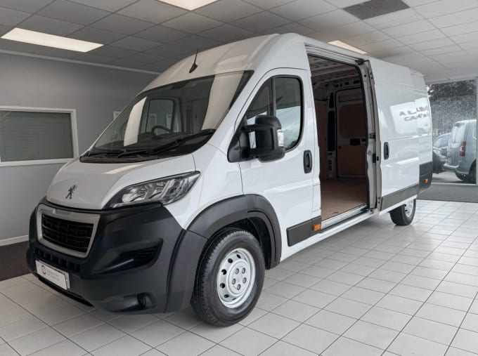 2025 Peugeot Boxer