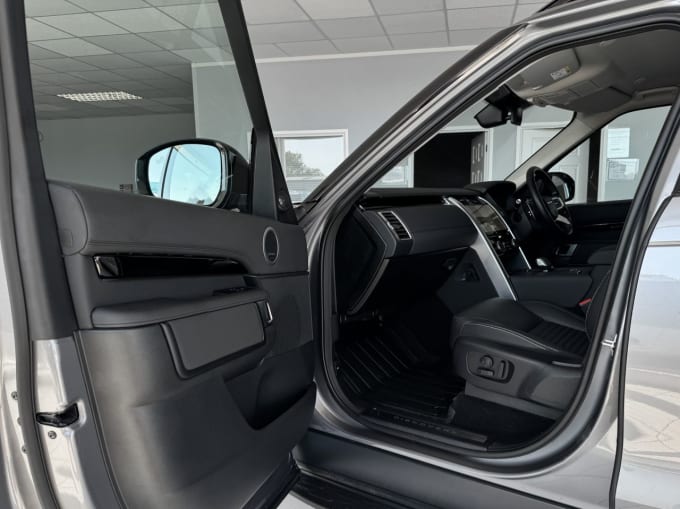 2025 Land Rover Discovery