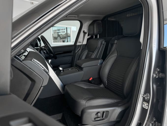 2025 Land Rover Discovery