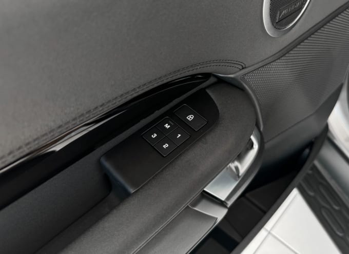 2025 Land Rover Discovery