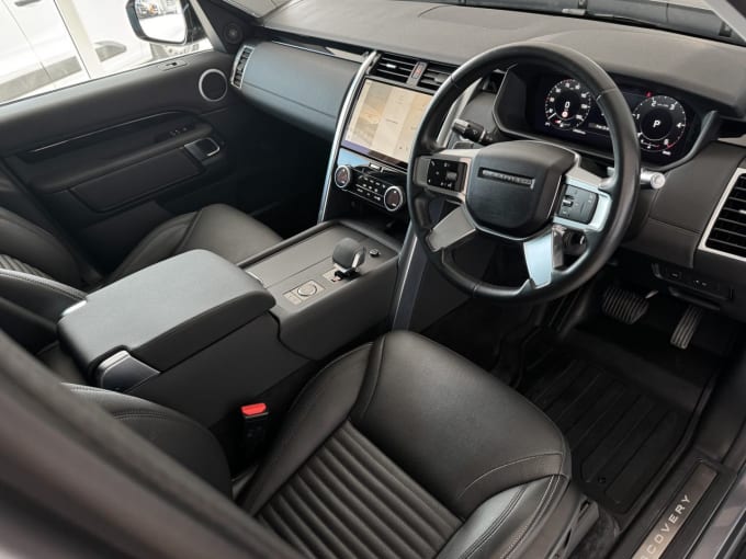 2025 Land Rover Discovery