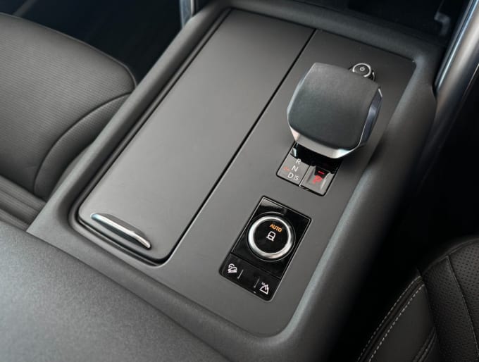 2025 Land Rover Discovery