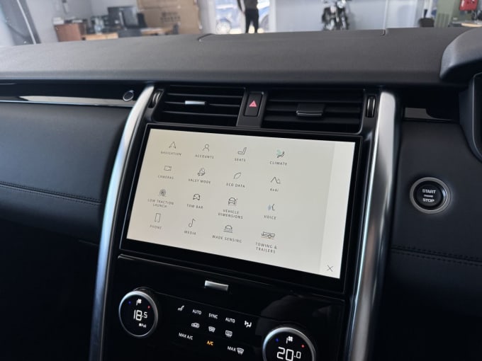 2025 Land Rover Discovery