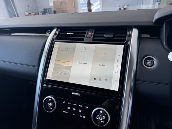 2025 Land Rover Discovery