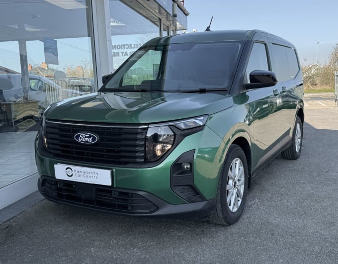 2025 Ford Transit Courier