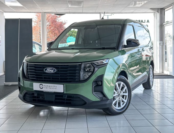 2025 Ford Transit Courier