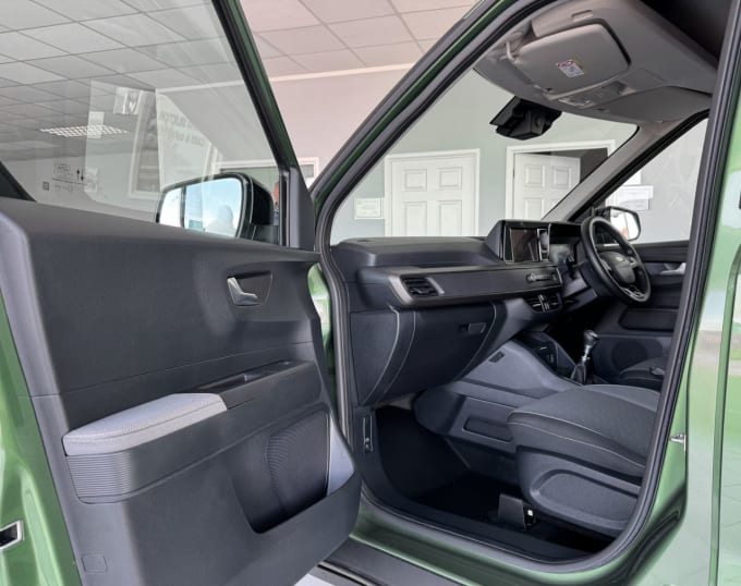 2025 Ford Transit Courier