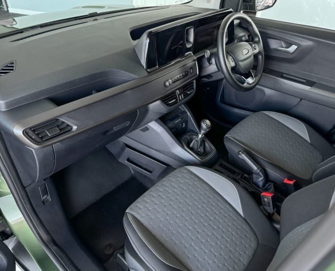 2025 Ford Transit Courier