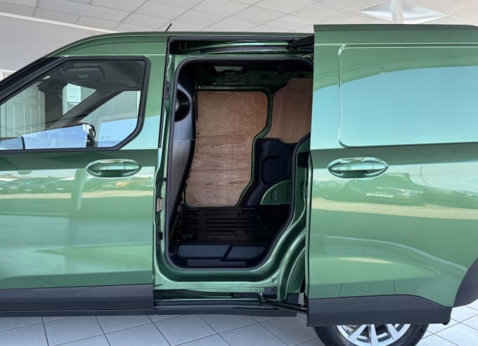 2025 Ford Transit Courier