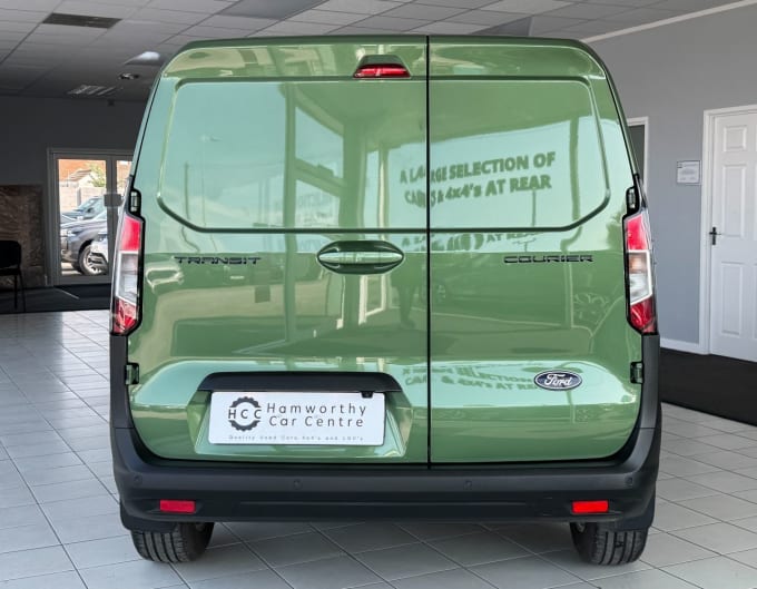 2025 Ford Transit Courier