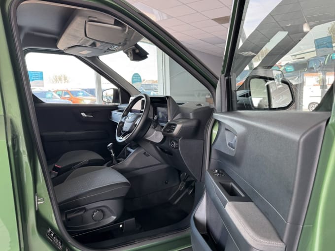 2025 Ford Transit Courier