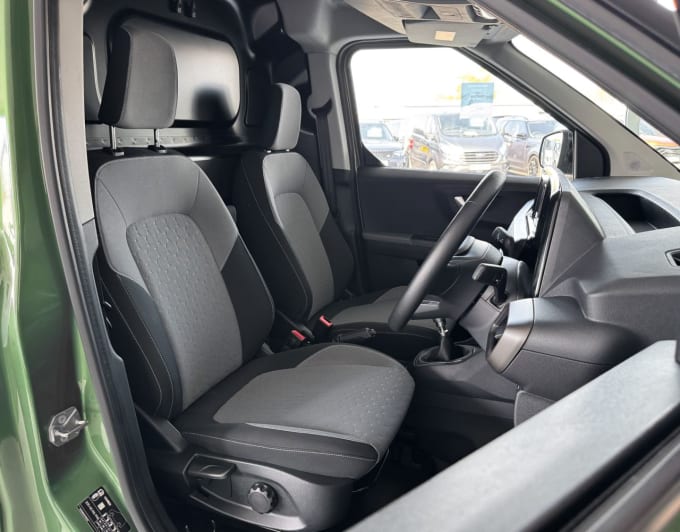 2025 Ford Transit Courier