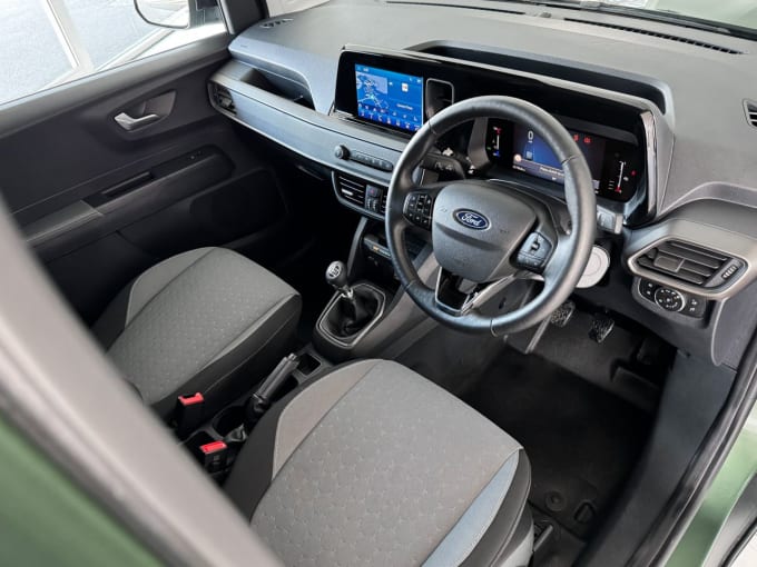 2025 Ford Transit Courier