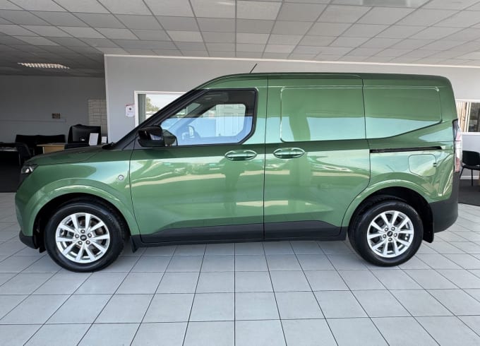 2025 Ford Transit Courier