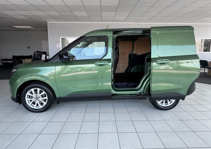 2025 Ford Transit Courier