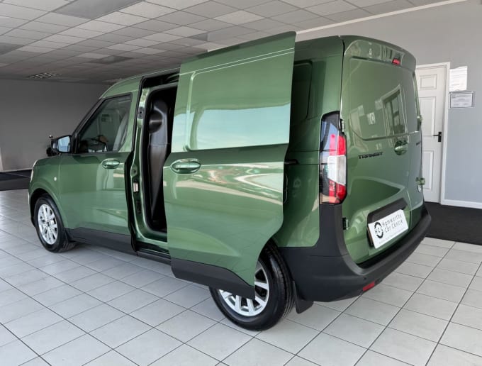 2025 Ford Transit Courier