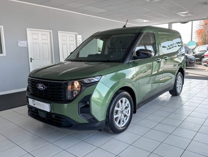 2025 Ford Transit Courier