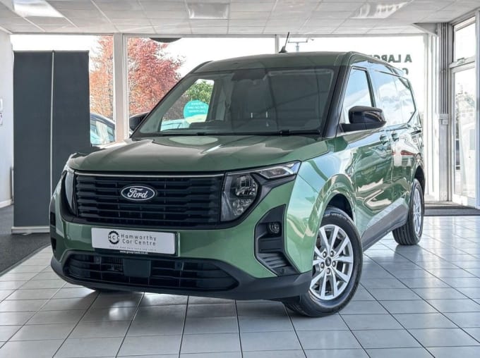2025 Ford Transit Courier