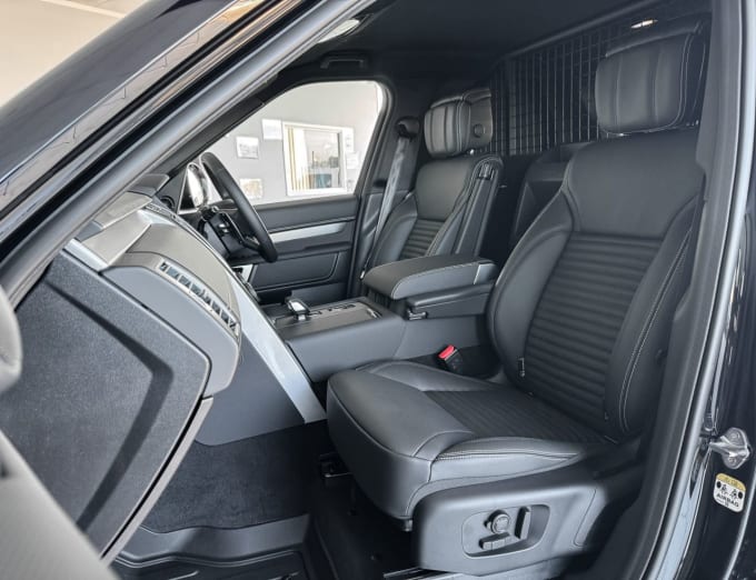 2025 Land Rover Discovery