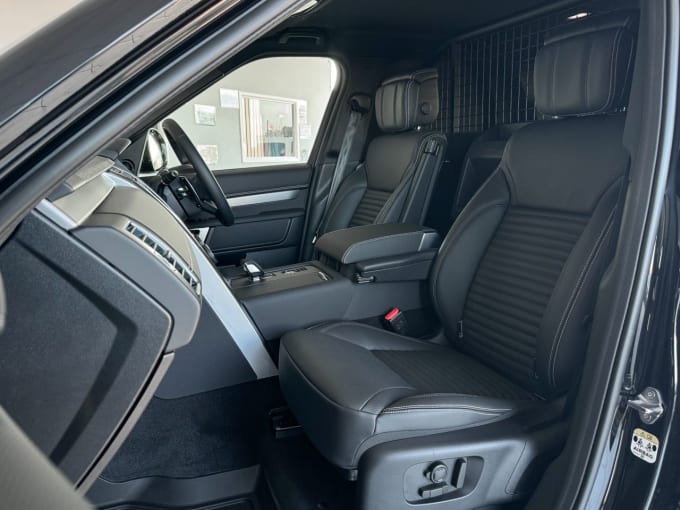 2025 Land Rover Discovery