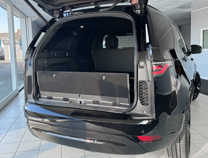 2025 Land Rover Discovery