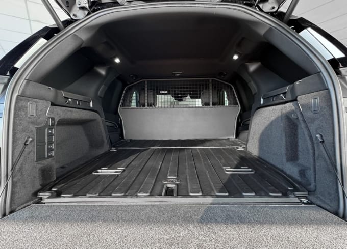 2025 Land Rover Discovery