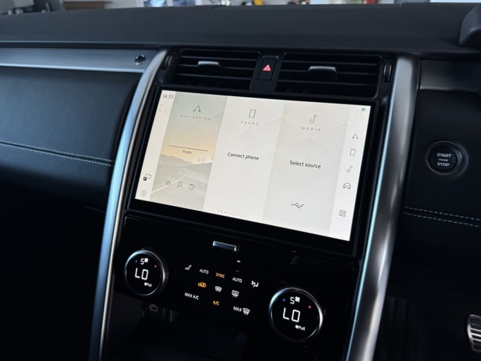 2025 Land Rover Discovery