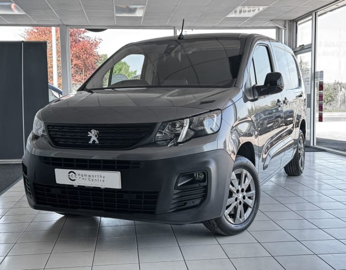 2025 Peugeot Partner