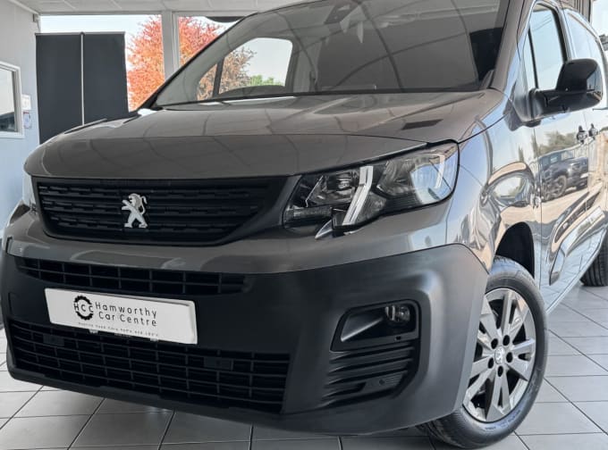 2025 Peugeot Partner