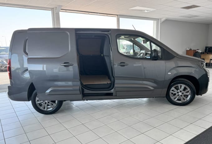 2025 Peugeot Partner