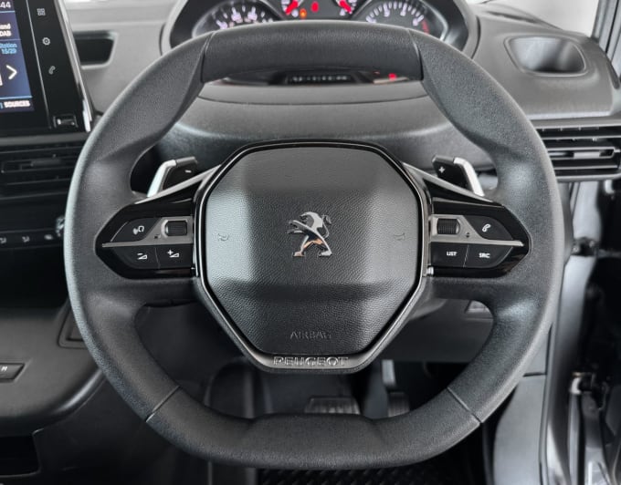 2025 Peugeot Partner