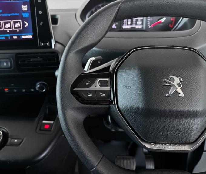 2025 Peugeot Partner