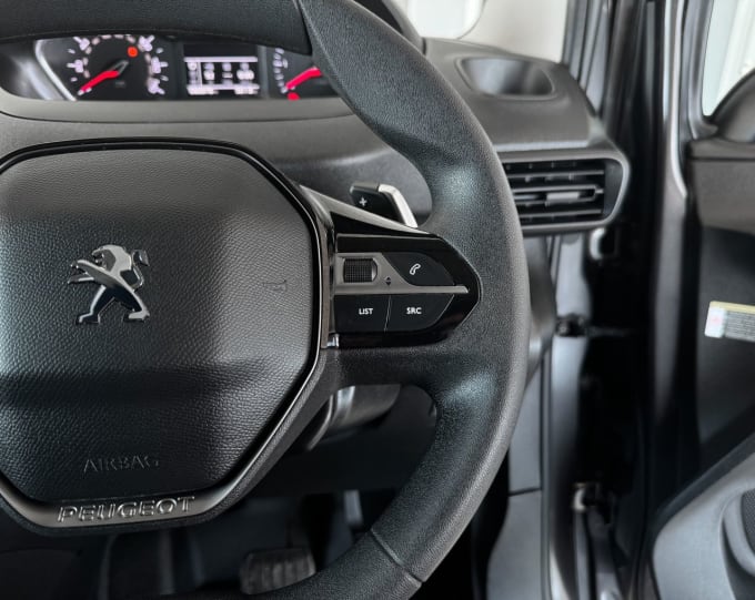 2025 Peugeot Partner