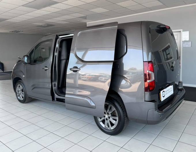 2025 Peugeot Partner