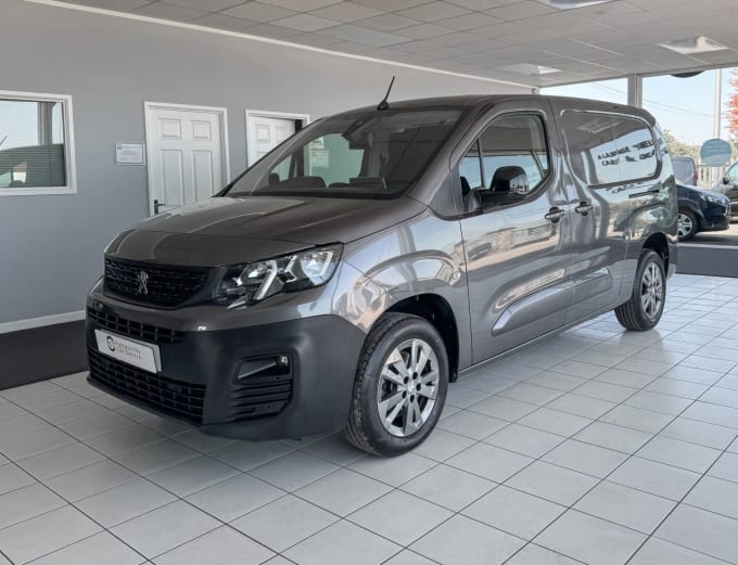 2025 Peugeot Partner