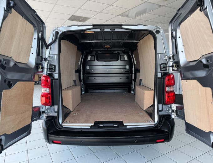 2025 Vauxhall Vivaro