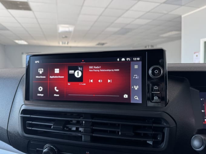 2025 Vauxhall Vivaro