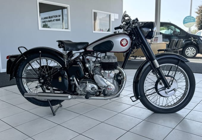 2025 Bsa M21