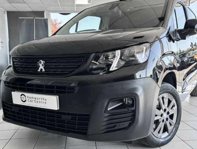 2025 Peugeot Partner