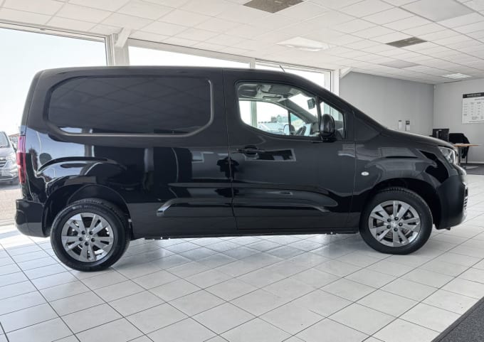 2025 Peugeot Partner